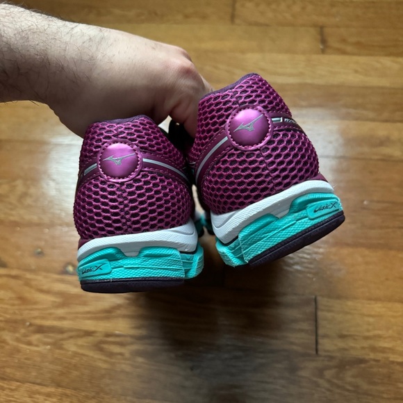 Womens Purple Mizuno Shoes - Picture 6 of 11